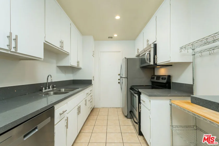 1115 S Elm Drive #207 photo 5
