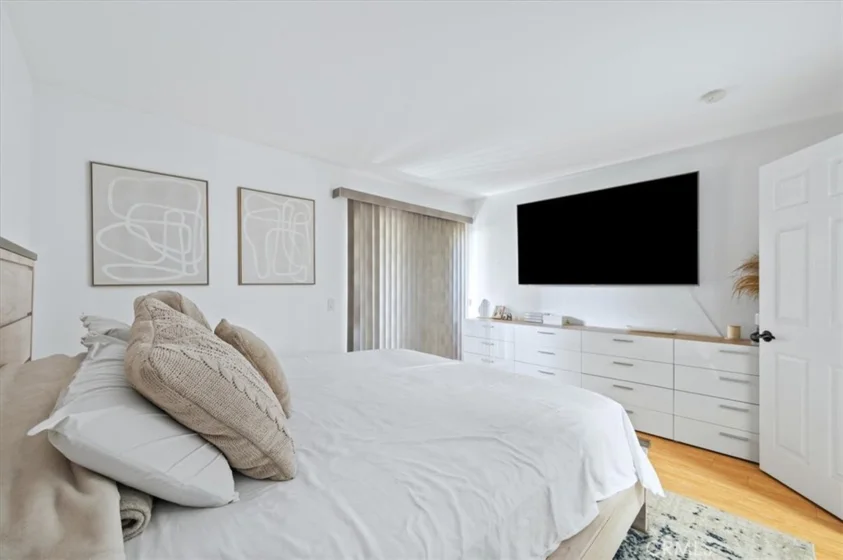 1554 Border Avenue #E photo 1