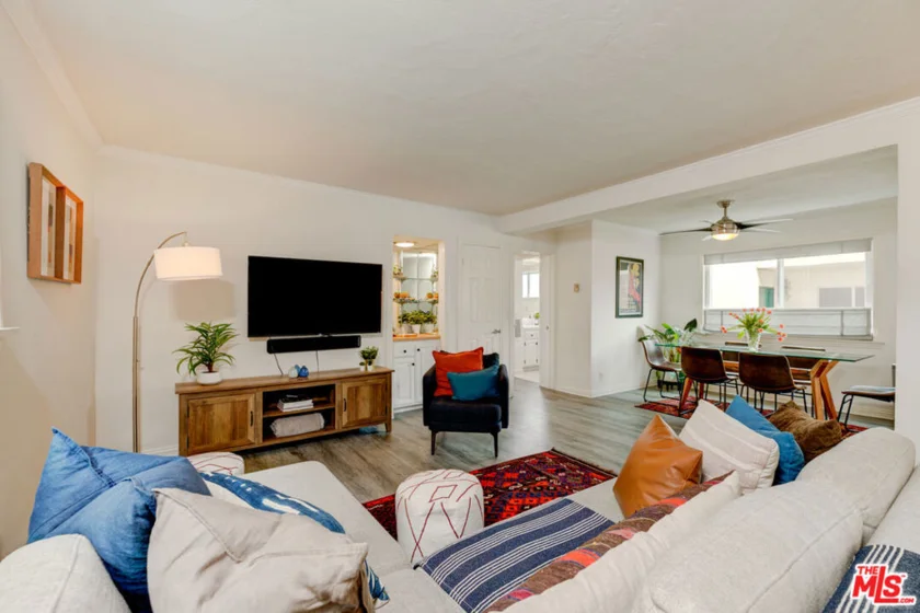 10655 Kinnard Avenue #206 photo 1