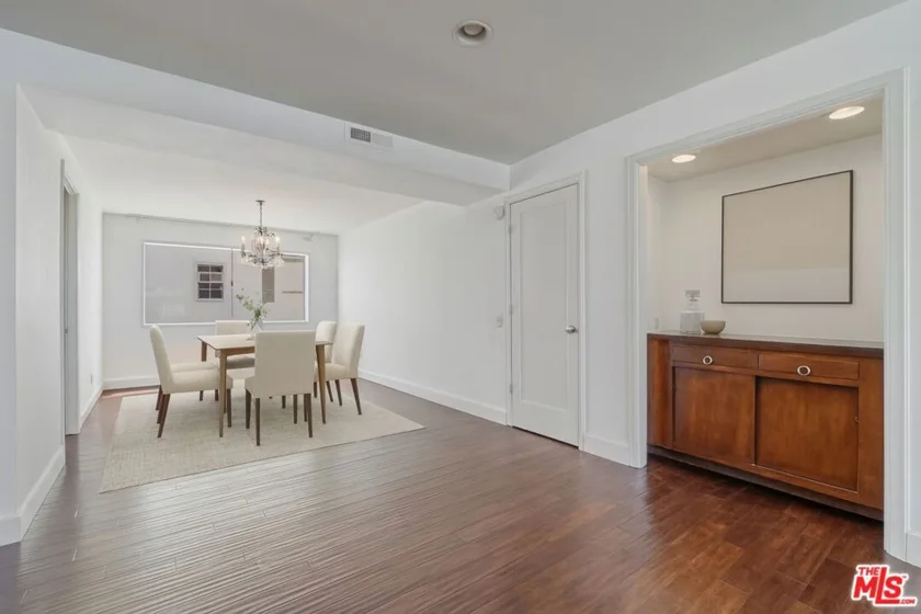 603 N Doheny Drive #2B photo 4