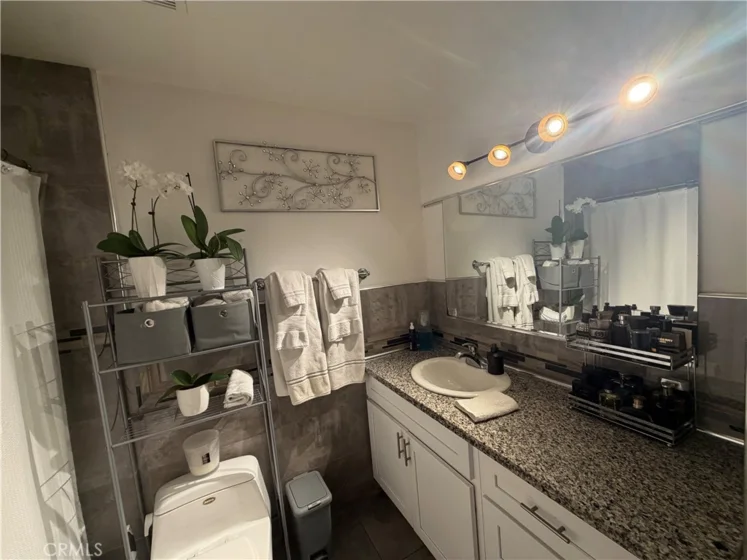 1602 N King A4 photo 16