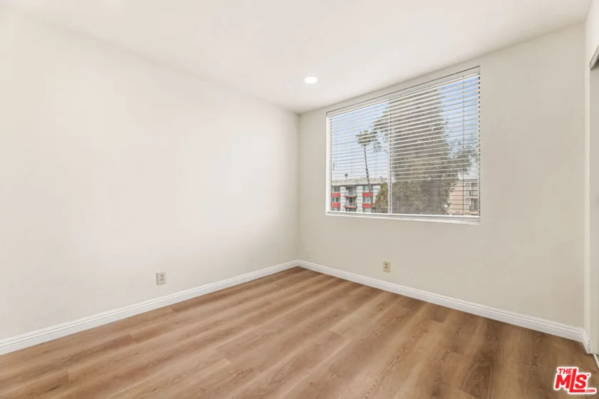 210 S La Fayette Park Place #314 photo 3