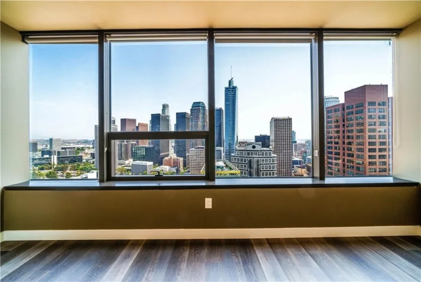 1100 Wilshire #2707 photo 21