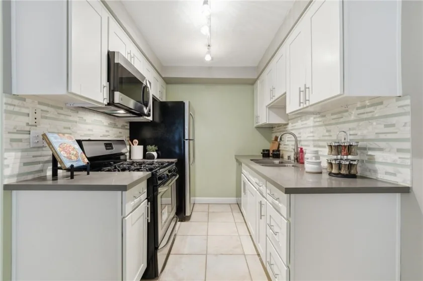 2311 4th Street #106 photo 8
