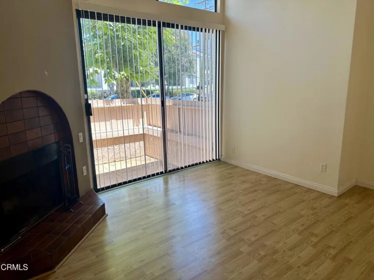 21054 Parthenia Street #3 photo 3
