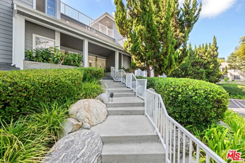 1418 Brett Place #205 photo 24