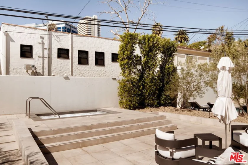 999 N Doheny Drive #807 photo 16