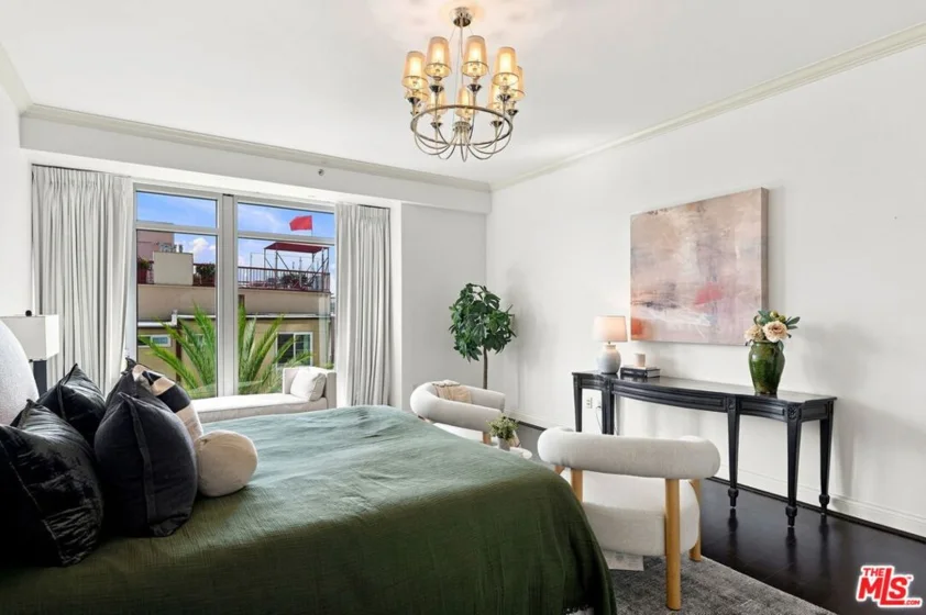 10800 Wilshire Boulevard #403 photo 28