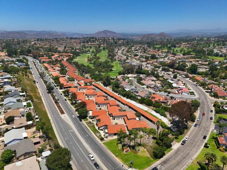 12140 Rancho Bernardo Drive #B photo 23