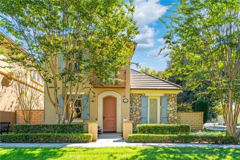 26 Twin Gables photo 1