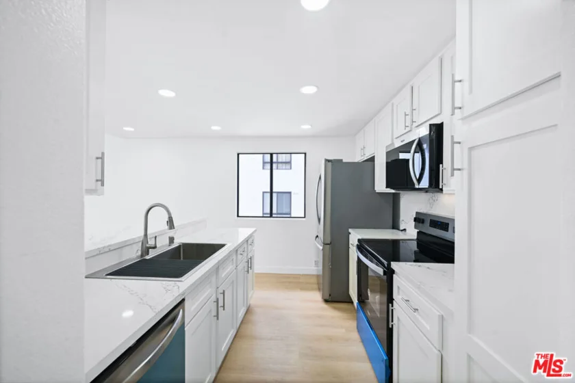 10535 Wilshire Boulevard #1803 photo 12