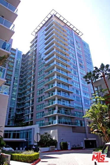 13700 Marina Pointe Drive #1526 photo 44