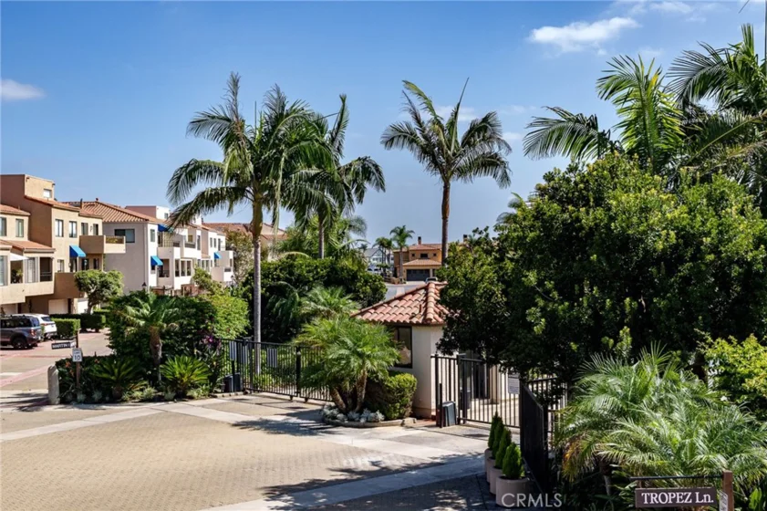 16475 Tropez #138 photo 12