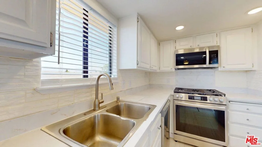 8710 Independence Avenue #301 photo 14