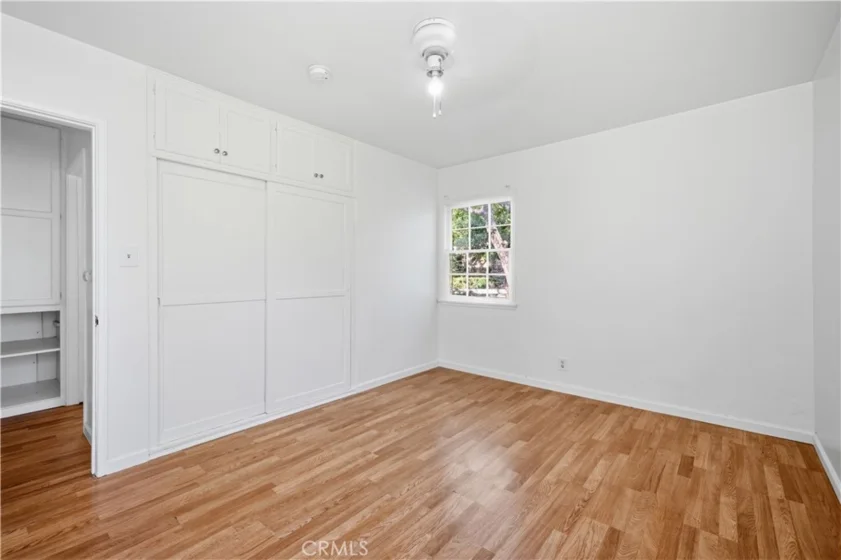511 E Maple photo 23