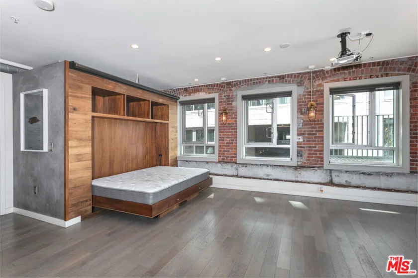 527 Molino Street #202 photo 29