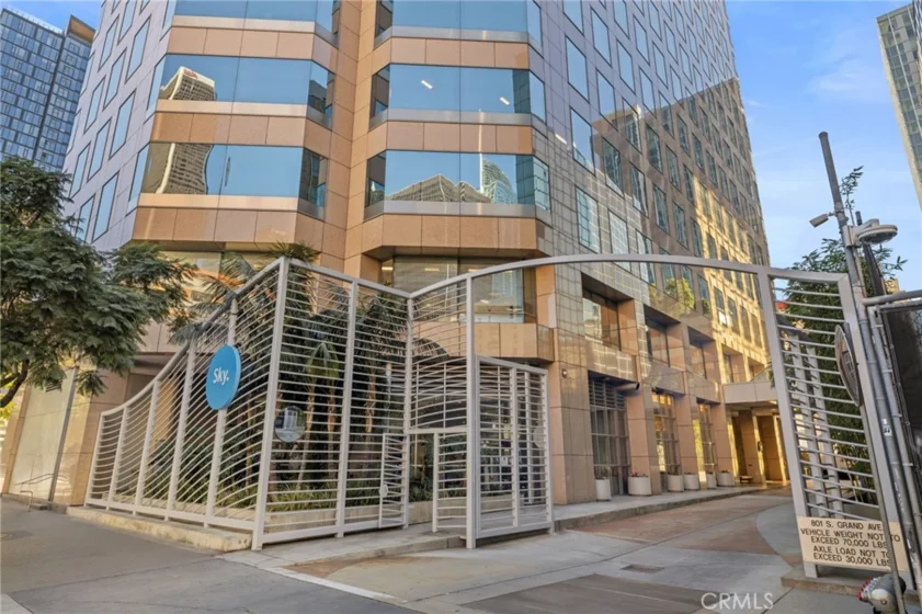 801 S Grand #1611 photo 11
