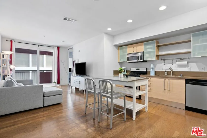 1234 Wilshire Boulevard #433 photo 1