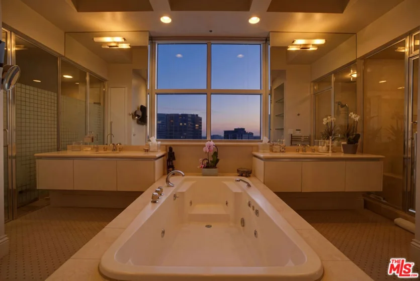 10380 Wilshire Boulevard #1501 photo 39