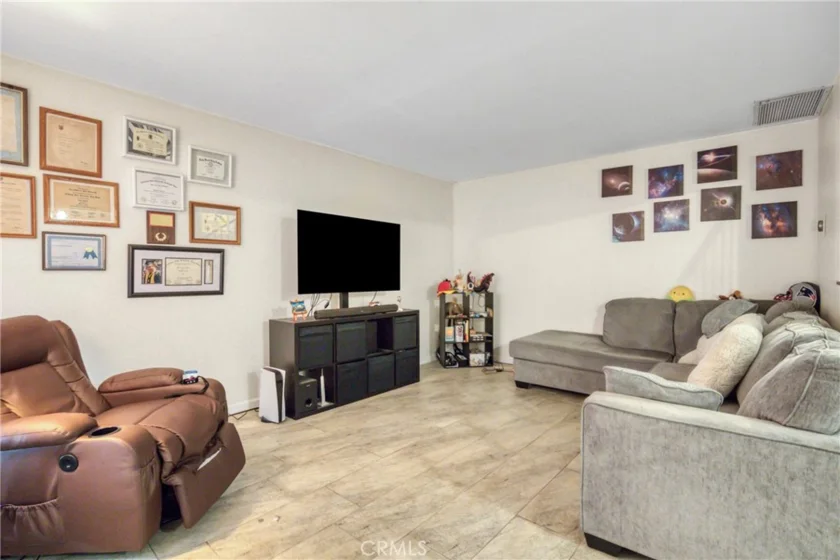 7300 Lennox #J5 photo 8