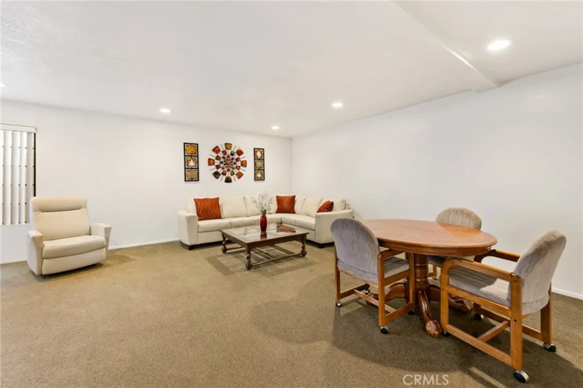441 E San Jose #111 photo 21