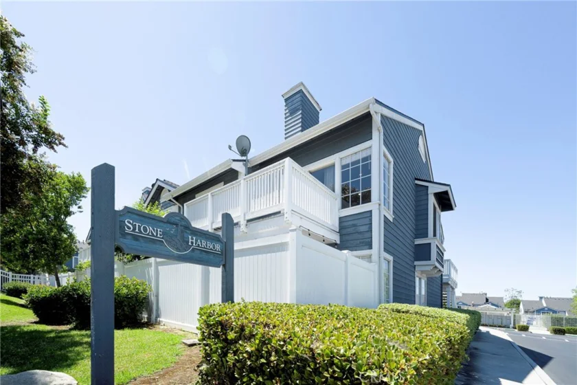 754 Stone Harbor Circle #8 photo 1