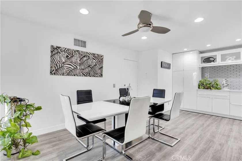27408 Hyatt Court photo 11