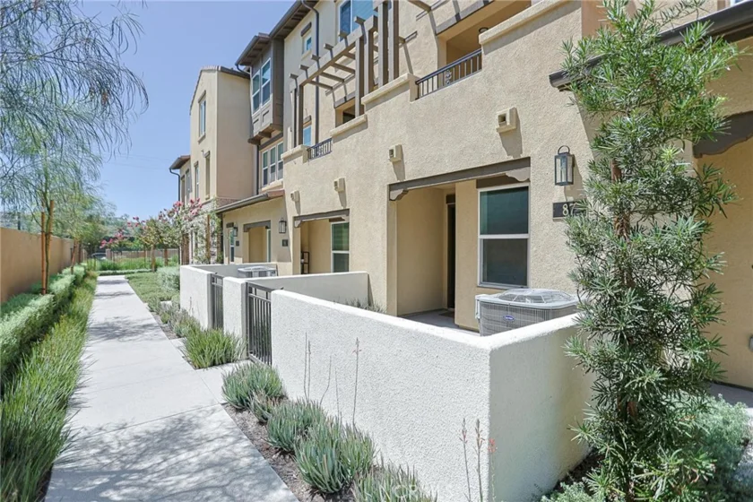 295 Vista Drive #87 photo 1