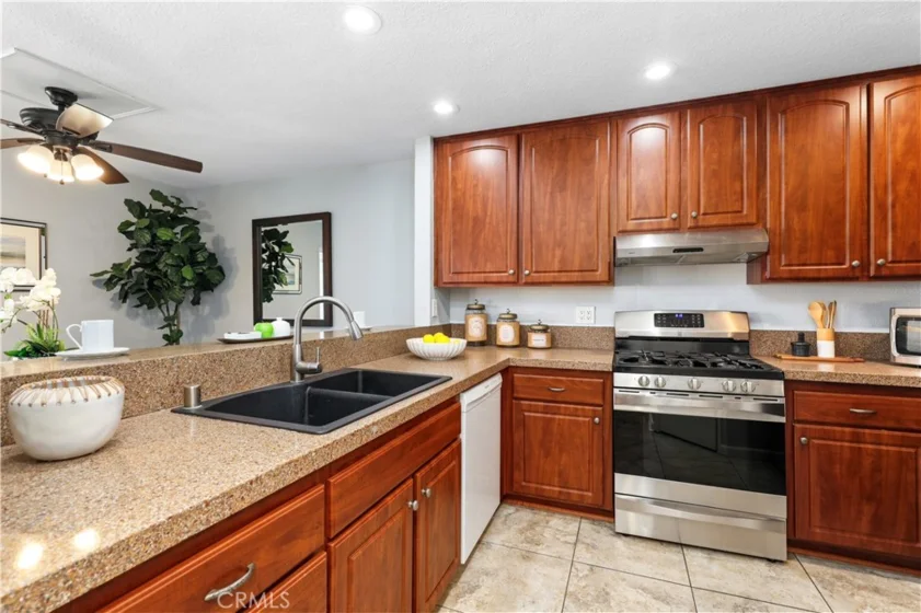 25701 View Pointe #8C photo 9