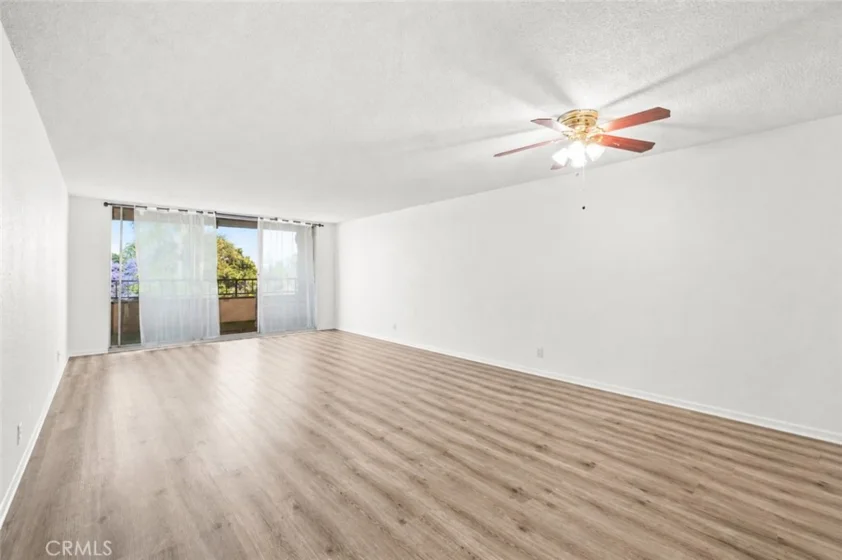 4505 California #402 photo 5