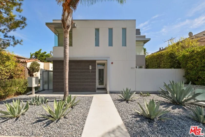 853 21st Street #104 photo 1