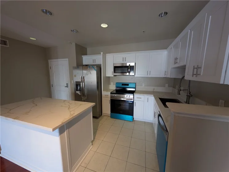 3740 Santa Rosalia #402 photo 9