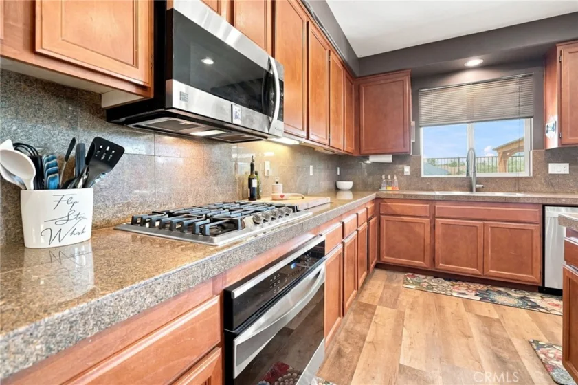 23682 Saratoga Springs photo 16
