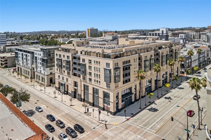 39 S Los Robles Avenue #6020 photo 1