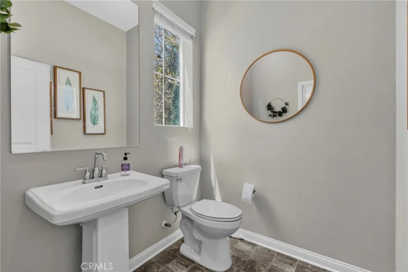 2098 Bluestone photo 8