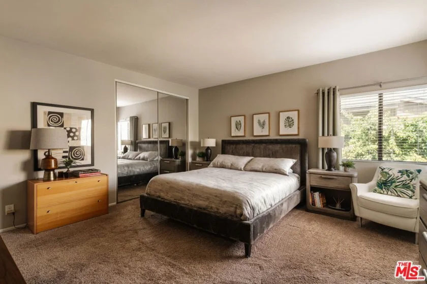 15023 Sherman Way #E photo 11