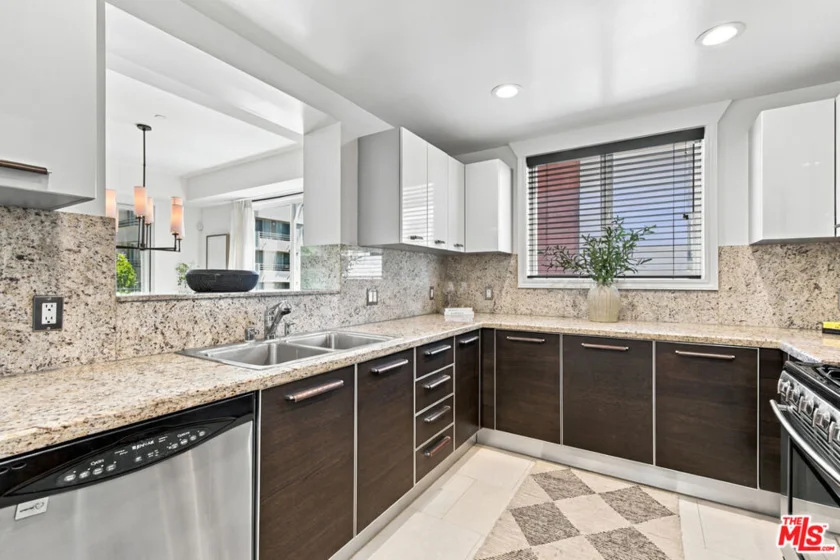 325 Arnaz Drive #301 photo 10