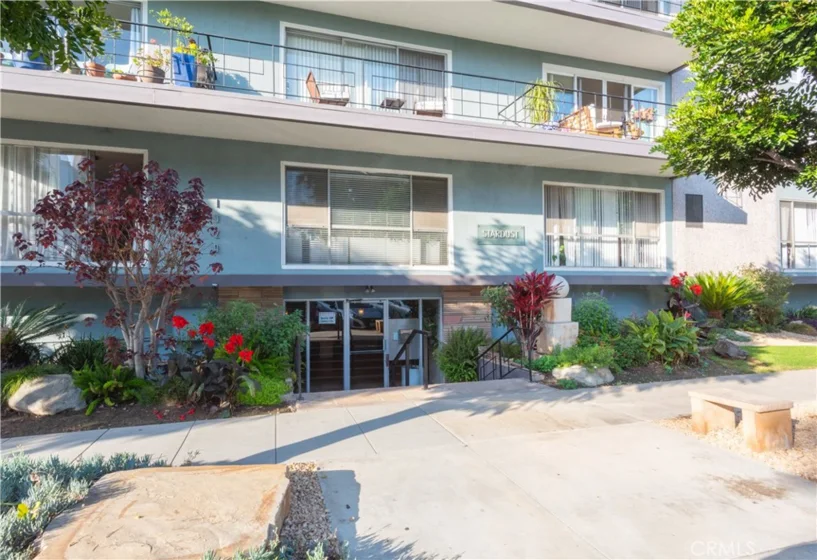 1329 E 1st Street #10 photo 1