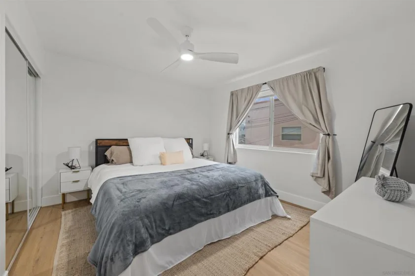 727 Ostend photo 17
