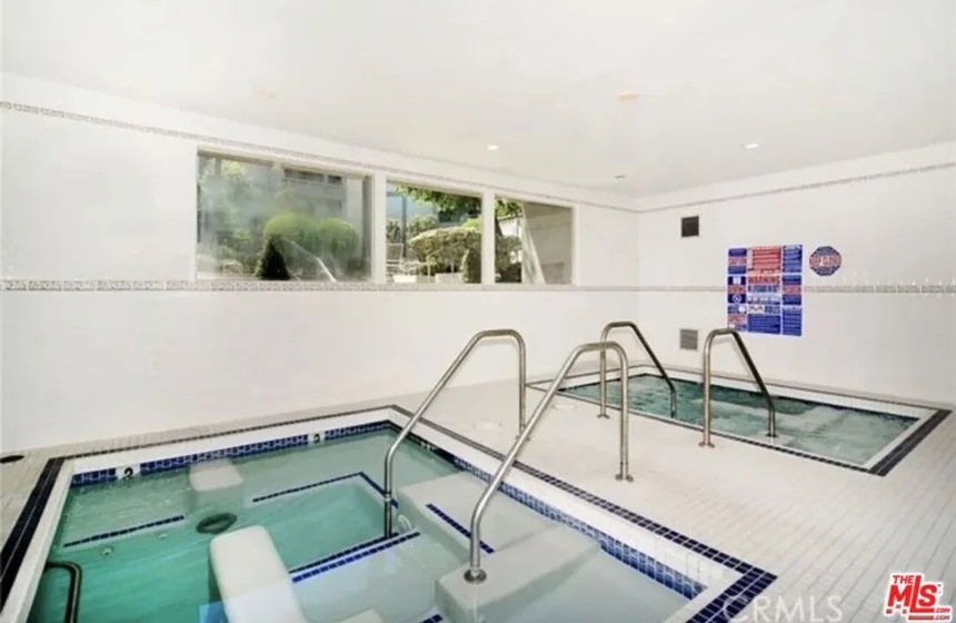 5305 White Oak Avenue #F photo 45