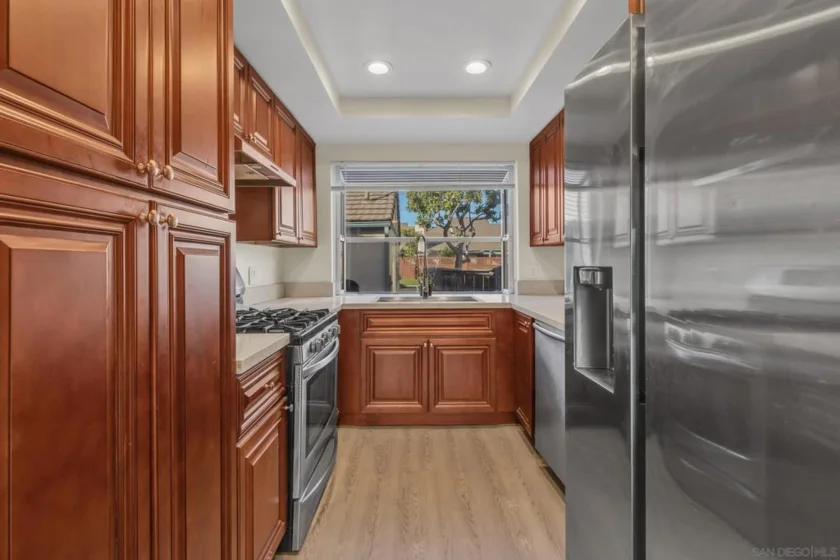 422 Devonshire Gln photo 7