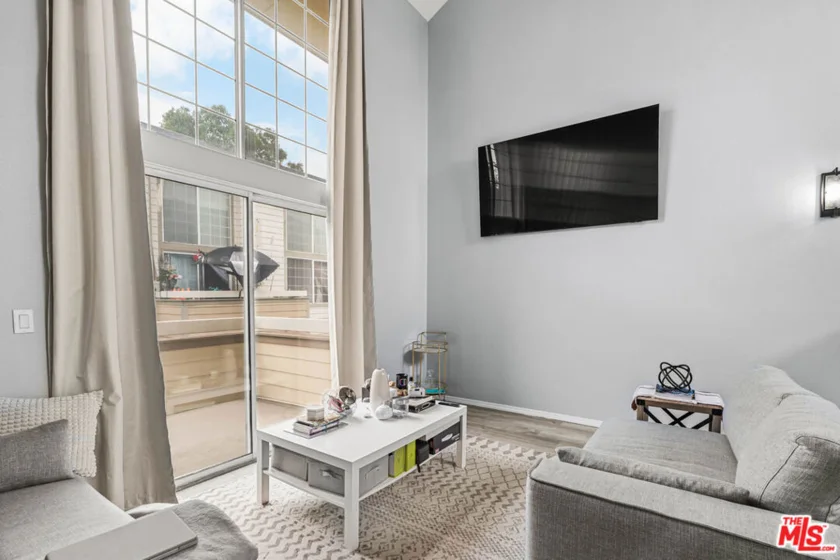 11150 Glenoaks Boulevard #178 photo 13