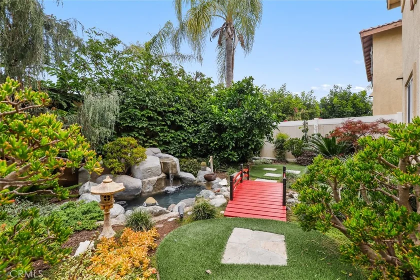 2 Serena Way photo 33