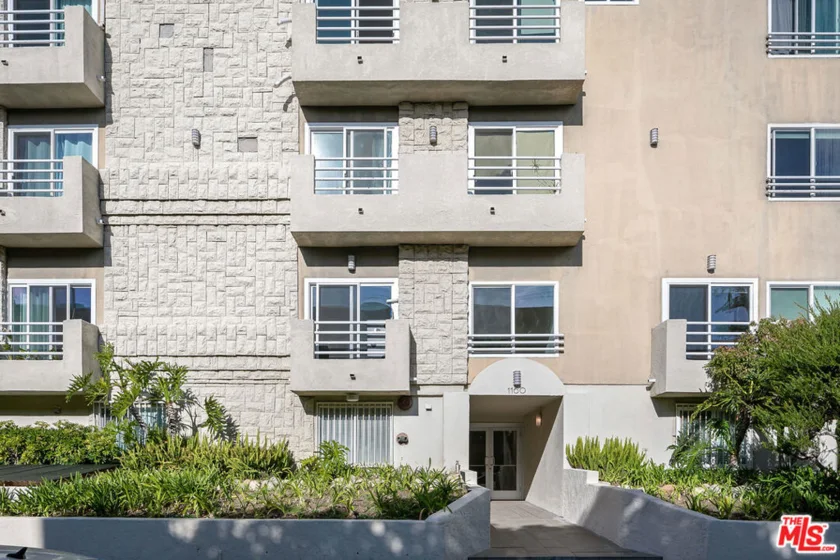 1160 Granville Avenue #PH112 photo 5