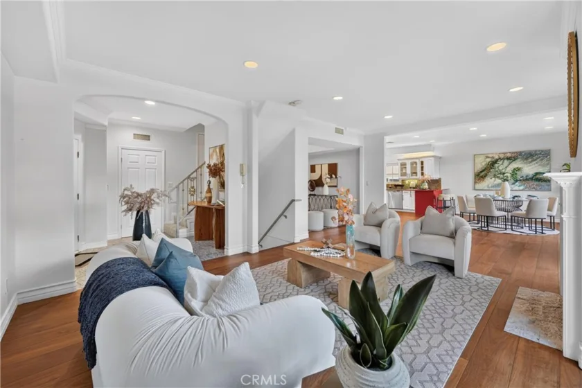 1820 Holmby Avenue #1 photo 3