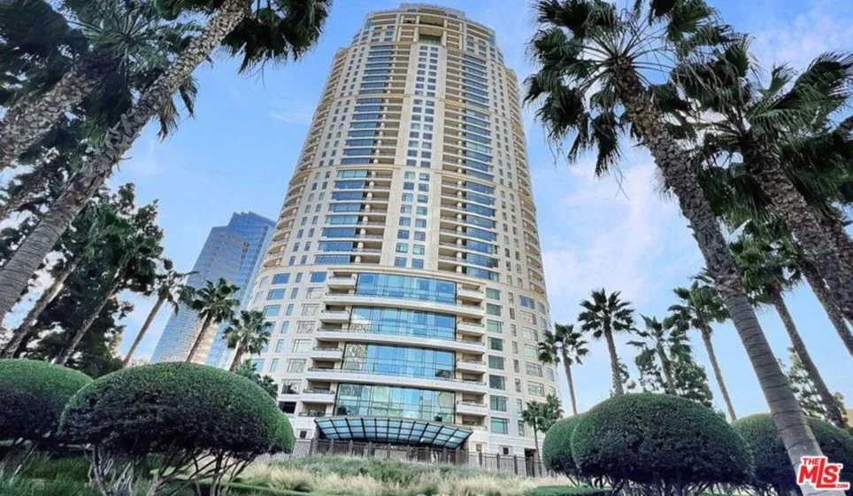 1 W Century Drive #28B photo 1