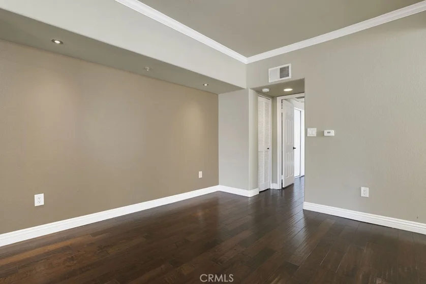 5220 Premiere Hills #222 photo 3