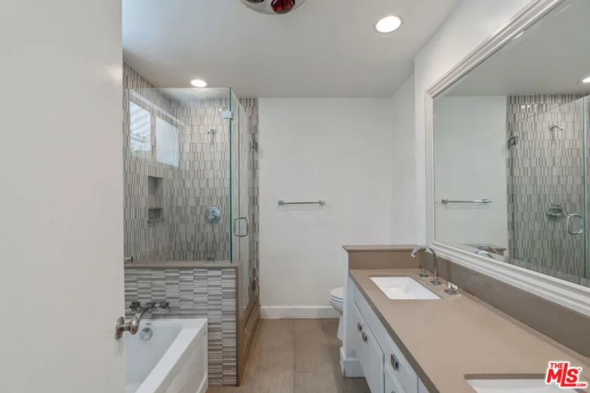 603 N Doheny Drive #2B photo 14
