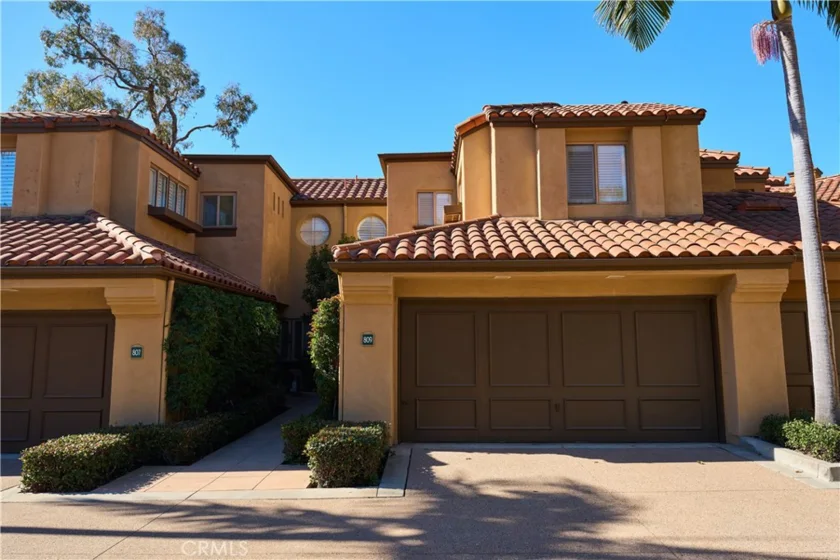 809 Muirfield Drive photo 1