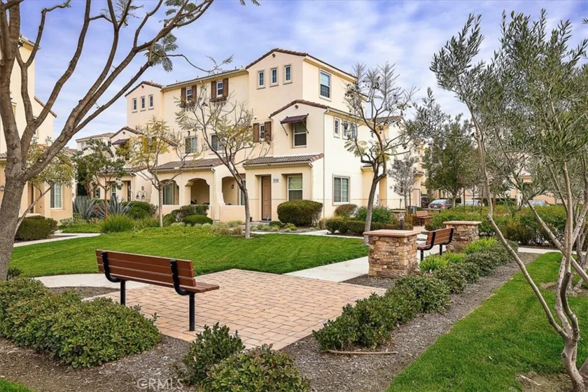 44972 Bellflower photo 14